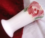 VAZA PORTELAN ENGLEZESC PORTMERION MODEL AMABEL DECOR CU TRANDAFIRI 19 CM