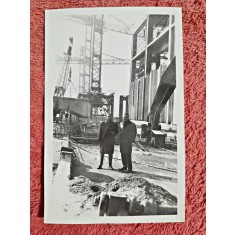 Fotografie Dan Georgescu cu Mr. Padeev ziarist american pe Santierul Portile de Fier, 1969