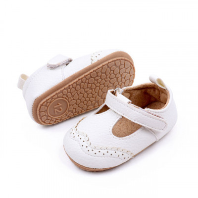 Pantofiori albi pentru fetite - Suzy (Marime Disponibila: 6-9 luni (Marimea 19 foto