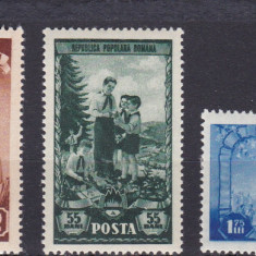 ROMANIA 1952 LP 323 A III-A ANIVERSARE A ORGANIZATIEI DE PIONIERI SERIE SARNIERA