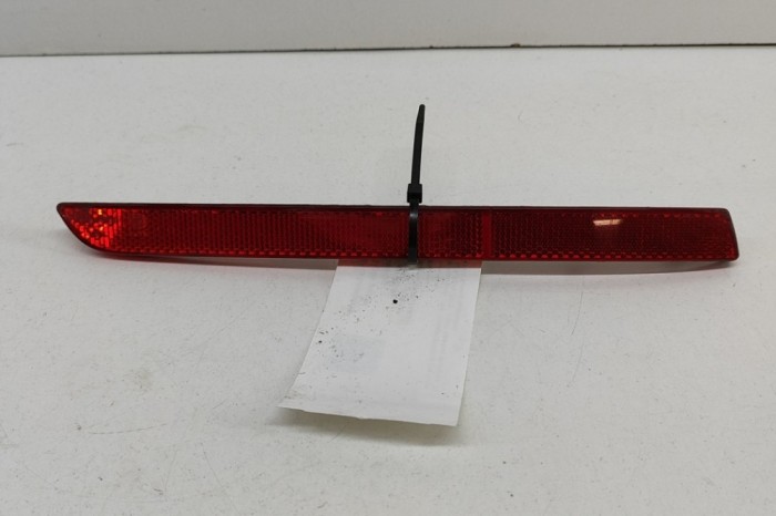 Reflector bara de protecție dreapta spate VW TRANSPORTER VI T6 Furgon SGA, SGH 2021 OEM: 7E0945106A 27518326