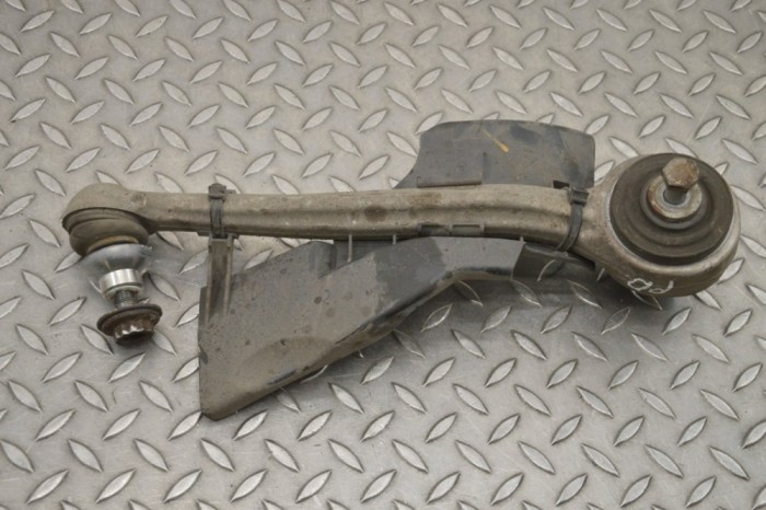 Braț curbat dreapta față MERCEDES-BENZ SL R231 2016 OEM: A2314210420 17961415