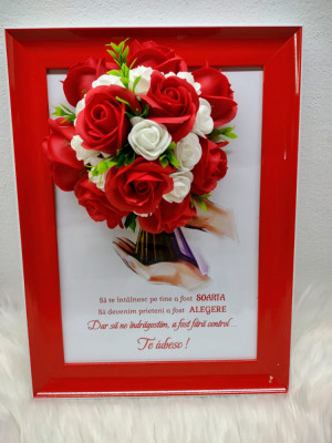 Rama A4 cu decorațiune de flori de săpun și text &amp;quot;Te iubesc&amp;quot; foto
