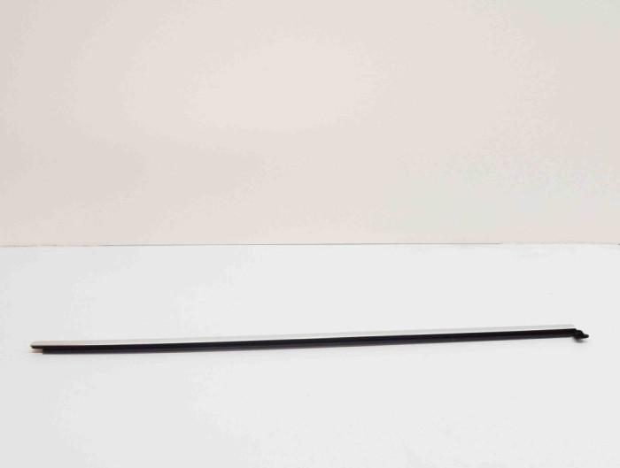 Chedar geam ușă dreapta spate VW ARTEON 3H7 2019 OEM: 3G8839476S