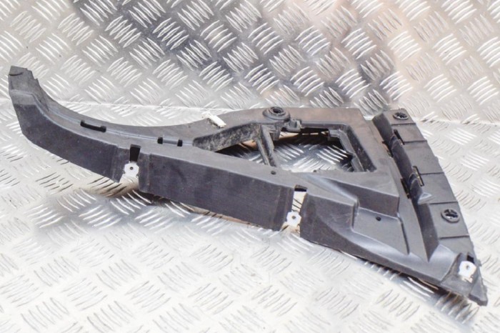 Suport bara de protecție st&acirc;nga spate JAGUAR XJ X351 2014 OEM: AW93-17B931-AH,AW93-17B931-A 11506327