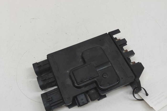 Modul panou de siguranțe RENAULT MEGANE CC EZ0/1_ 2014 OEM: 243800011R | 31961246