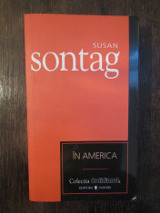 IN AMERICA -SUSAN SONTAG foto