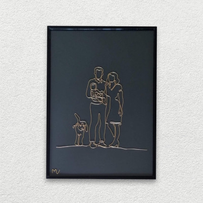 Tablou familie cu bebelus si catel, din fir continuu de sarma placata cu aur, 22&amp;times;31 cm foto
