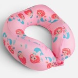 Pernă de călătorie pentru copii din memory foam, 22x22x8 cm, roz, model sirene, CMCLASS