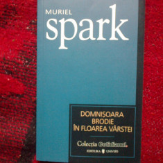 a5 DOMNISOARA BRODIE IN FLOAREA VARSTEI - MURIEL SPARK