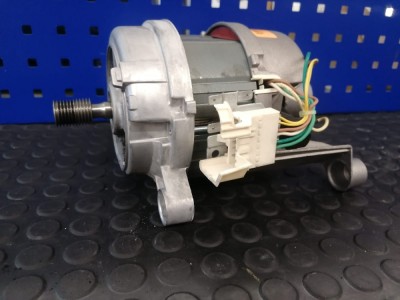 Motor 6 pini masina de spalat Electrolux ACC 20584.513 / R22 foto