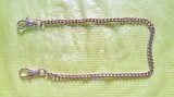 G273-Lant ceas buzunar barbat metal cromat argintiu cu zale fatetate lungime 45 cm stare buna.