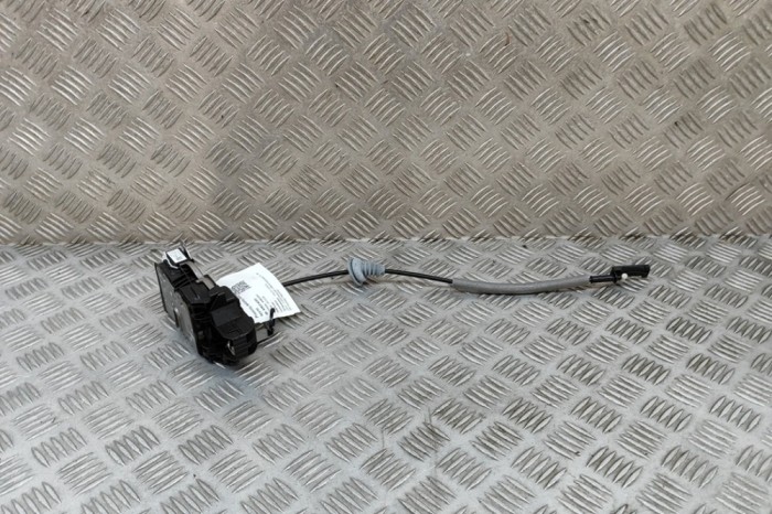 &Icirc;ncuietoare ușă dreapta față VOLVO XC90 II 2020 OEM: 31462456 30374203