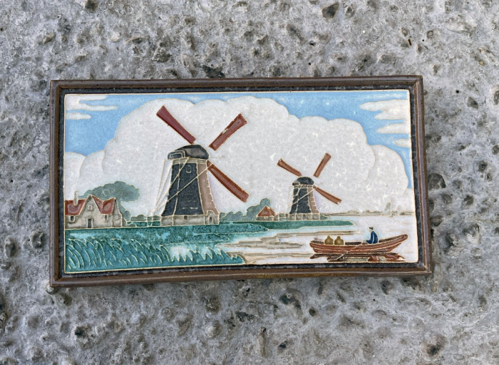 Placa de ceramica olandeza DELFT, glazura pastelata, mori de vant