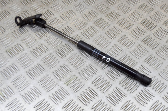 Amortizor capota dreapta față BMW 5 F10 2016 OEM: 7309117 13772453