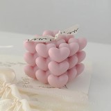 Lumanare Parfumata Decorativa, Model Abstract Cub din Inimioare, Lumanare pentru Diferite Ocazii, 6 x 5.5 cm, Aroma de Oregano si Narcise, Roz