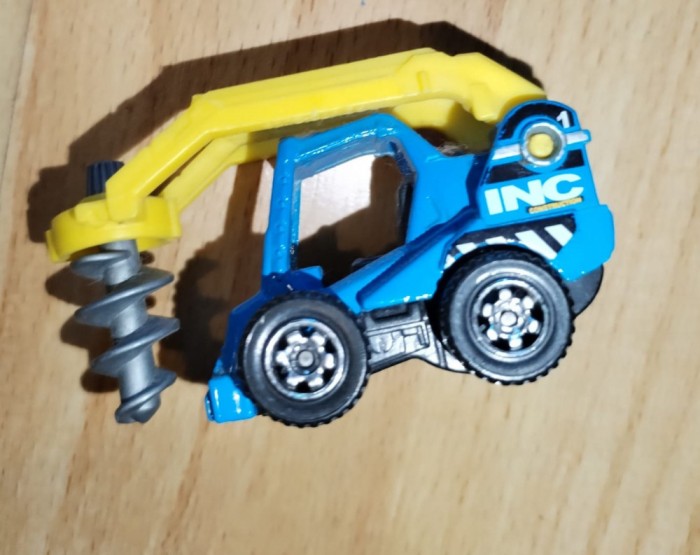 Matchbox Mattel 4 cm INC Constructii 2014 Thailand Drill Digger Blue Yellow T4