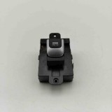 Buton geam ușă st&acirc;nga spate KIA OPTIMA Sportswagon 2019 OEM: 93590-D4AC0,93590-D4AC0-BYF | 31559191