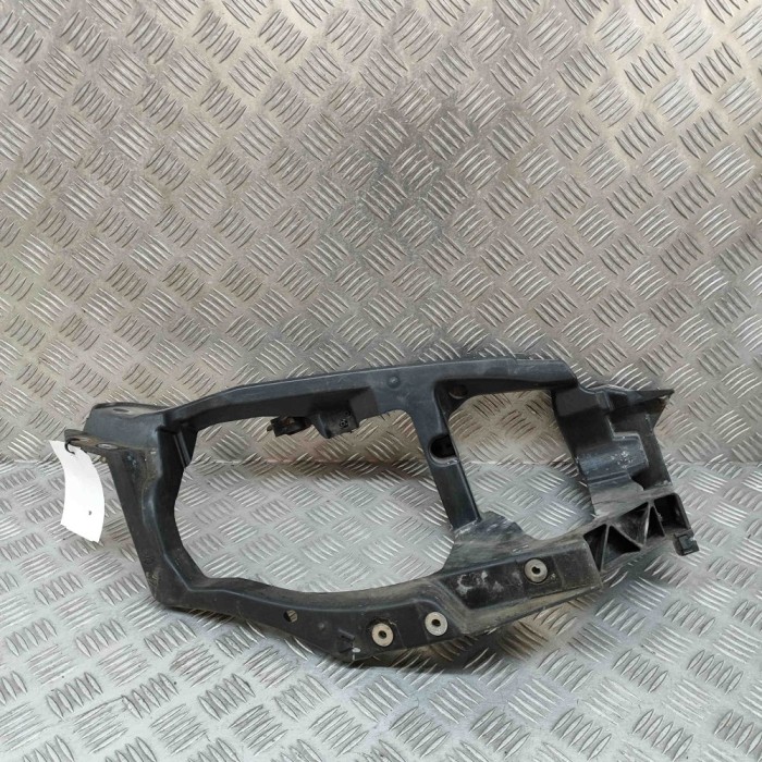 Suport far dreapta MITSUBISHI COLT VI Z3_A, Z2_A 2007 OEM: MN105060 29903721