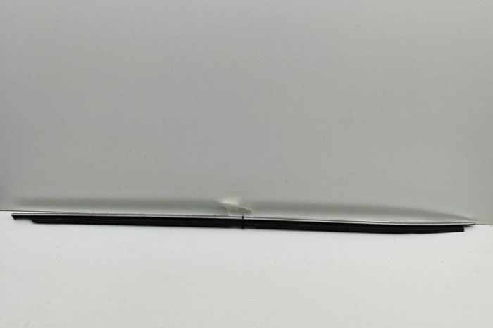 Chedar geam ușă dreapta față SKODA SUPERB III Estate 3V5 2017 OEM: 3V0837476C | 31600706