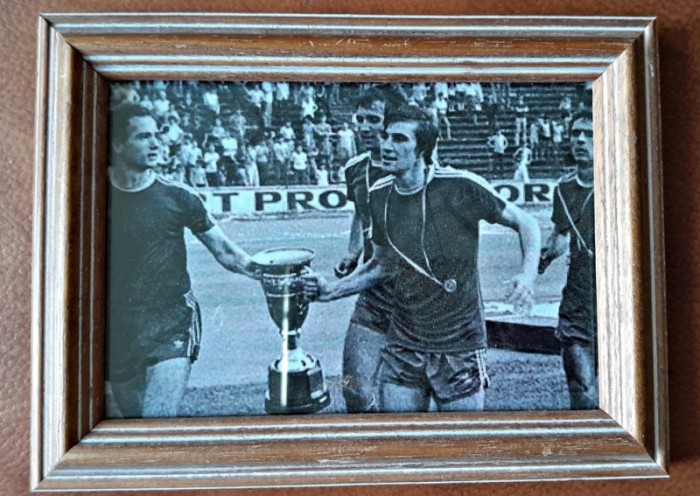 Fotografie inramata, Universitatea Craiova la castigarea Cupei, perioada comunista