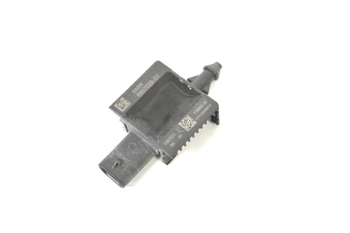 Senzor de impact st&acirc;nga față BMW 8 Coupe G15, F92 2018 OEM: 6997029 13446055