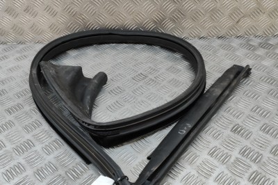 Garnitura ușă dreapta față JAGUAR F-TYPE Coupe X152 2021 OEM: EX53-20710 | 30204214 foto