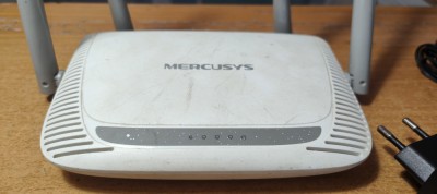Router Mercusys 100 Mbps foto