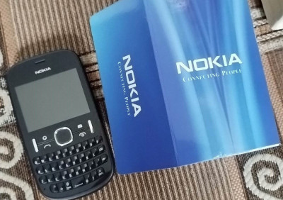 Vand Nokia Asha 200 in stare impecabila - ca NOU !! foto