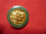 Insigna Complexul de Alimentatie Publica Vulcan, metal si email ,d= 2,5 cm