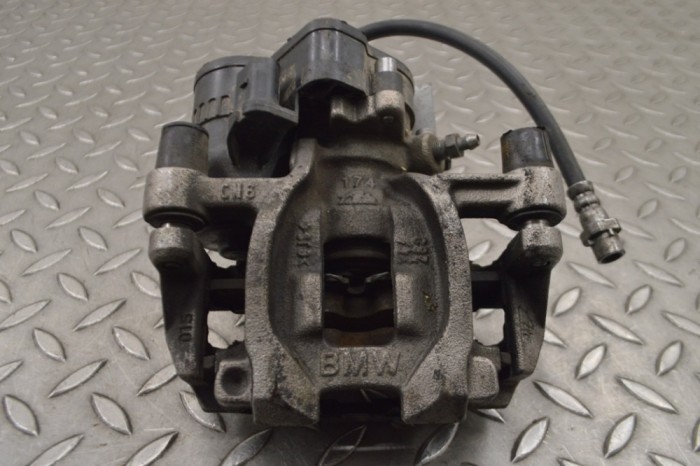 Etrier de fr&acirc;nă dreapta spate BMW i3 I01 2016 15259626