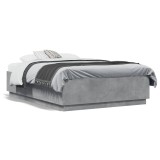 Cumpara ieftin Cadru de pat, gri beton, 135x190 cm, lemn prelucrat