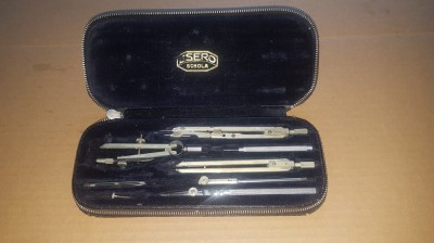 F748-Trusa veche Desen Tehnic german de calitate-Deutche Wertarbeit Esero Schola foto