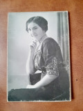 Fotografie adolescenta, pe carton, sfarsit de secol XIX