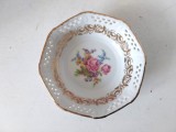 Bol Porțelan Schwarzenhammer Bavaria &ndash; Margine Traforată (Reticulated), Octogonal, Pictat Floral, Accente Aur, Vintage Germania 1923-1945, 13x3.5 cm