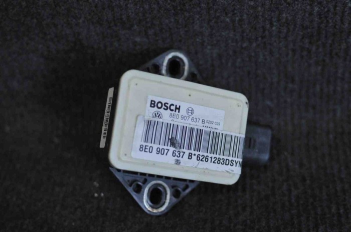 Senzor de accelerație AUDI A3 8P1 2005 OEM: 8E0907637B | 1500649