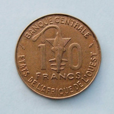 AFRICA DE VEST - 10 Francs 1981 foto