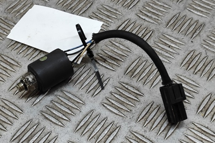Senzor de presiune aer condiționat ASTON MARTIN DB7 Coupe 1995 OEM: 89-85240,LMB7657-AA 26538083