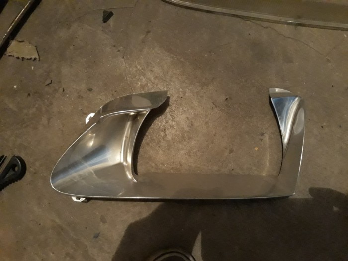 Ramă far st&acirc;nga VW Sharan 1999