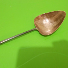 POLONIC / lingura de colectie LUCRAT MANUAL din CUPRU , inceput de secol XX