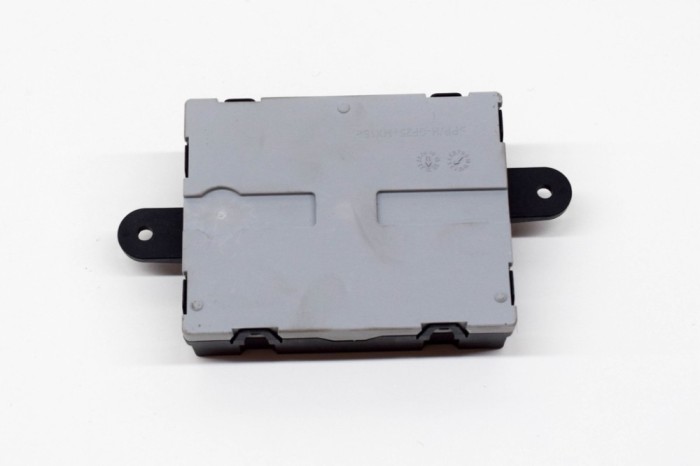 Modul de control ușă st&acirc;nga spate LAND ROVER DISCOVERY V L462 2021 OEM: L8B2-14D619-AG,L8B2-14C112-AF,L8B2-14C238-AE 14875178