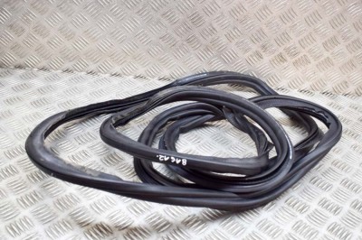 Garnitura de cauciuc haion SKODA OCTAVIA IV NX3, NN3 2022 OEM: 5E6827705D 20814179 foto