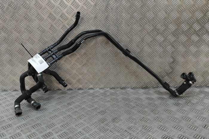 Furtun de lichid de răcire AUDI Q8 E-TRON Sportback 2023 OEM: 4KE121609T,4KE122480AS 30490774