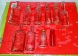 G257-Sticle Farmacie vechi inainte de razboi CARMOL, TERMOL, FRICTIUNE unele fara marca stare foarte buna. Pret pe bucata.
