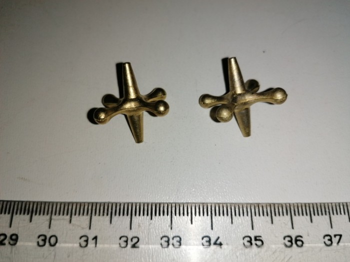 LOT 2 TITIREZ METAL