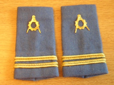 C3 - Grade militare - locotenent inginer antiaeriana - bleumarin - de colectie! foto