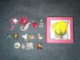 LOT 14 MARTISOARE BROSE ETC VINTAGE PERIOADA COMUNISTA
