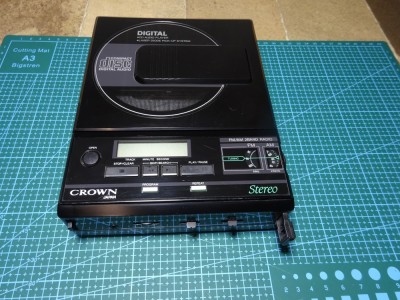 Walkman vintage /cd-player Crown CD-210 /defect foto