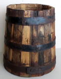 Putina taraneasca din lemn cu cercuri metalice nituite 33cm, vechime +100 ani