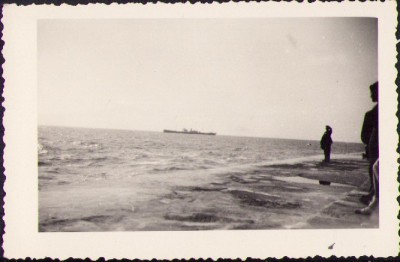 M233 Navă &amp;icirc;n larg la Constanța, 1934 foto